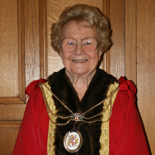 Past Master Beryl Jeffery